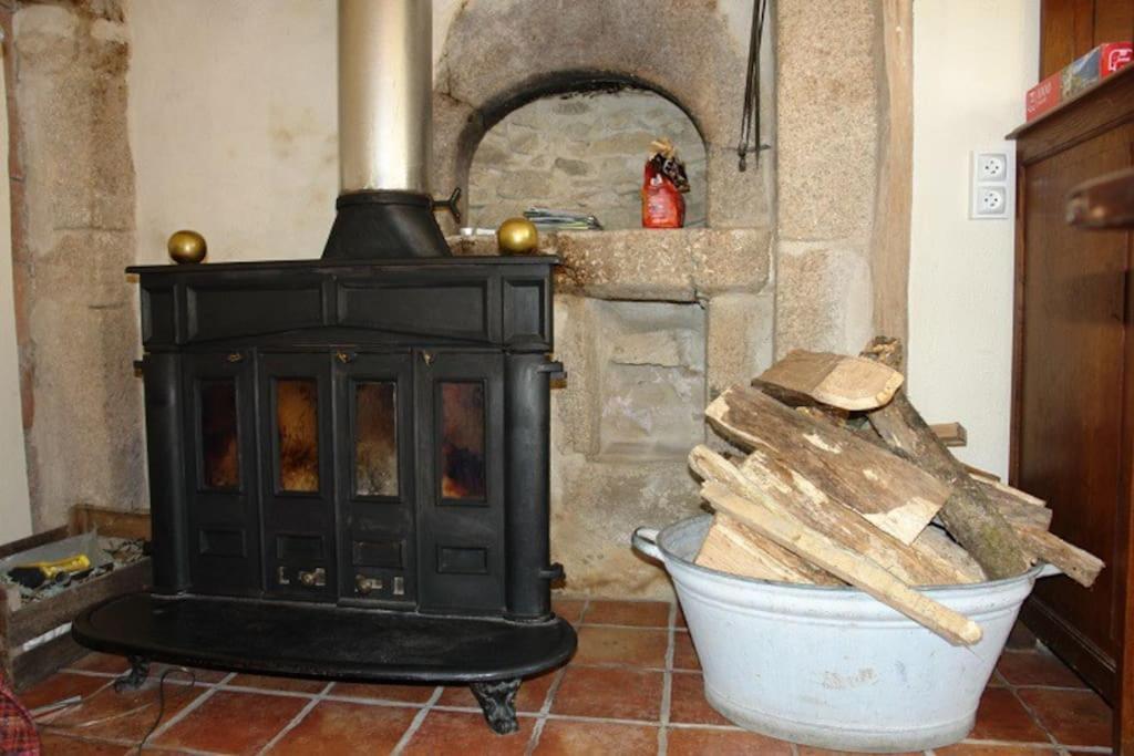 Lovely Rural And Quiet Farmhouse With Natural Swimming Lake Parsac 외부 사진