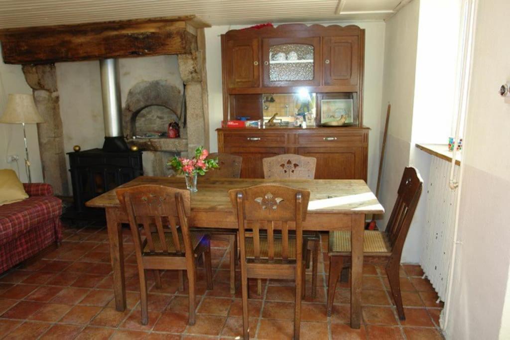 Lovely Rural And Quiet Farmhouse With Natural Swimming Lake Parsac 외부 사진