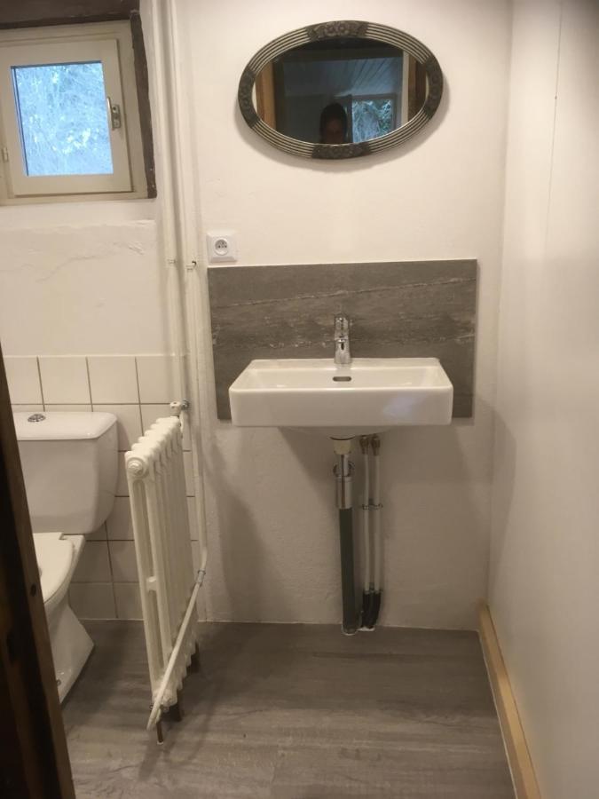 Lovely Rural And Quiet Farmhouse With Natural Swimming Lake Parsac 외부 사진